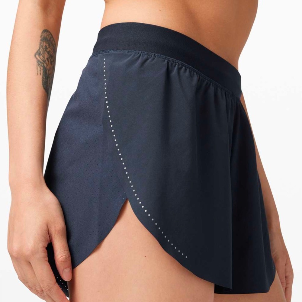 SOLD Lululemon Find Your Pace Shorts 3”